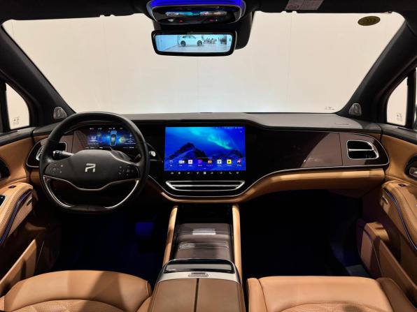 Rising Auto R7 с пробегом 2022 года, цена 3 420 000 рублей, 14500 км, внедорожник, Автокод Объявления
