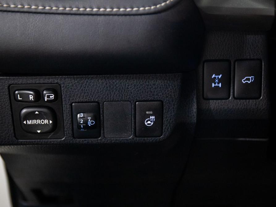 Toyota RAV4 IV (XA40) Рестайлинг Иркутск  - изображение 19