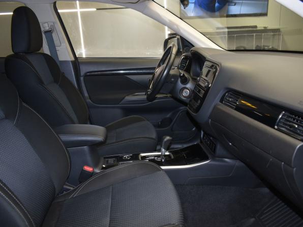 Mitsubishi Outlander III Рестайлинг 3 с пробегом 2019 года, цена 2 040 000 рублей, 128056 км, внедорожник, Автокод Объявления