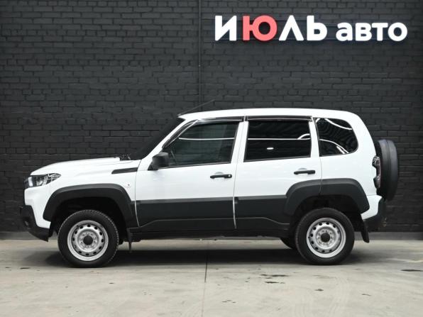 Lada (ВАЗ) Niva с пробегом 2023 года, цена 1 050 000 рублей, 45541 км, внедорожник, Автокод Объявления