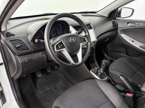 Hyundai Solaris I с пробегом 2013 года, цена 585 600 рублей, 217482 км, хэтчбек, Автокод Объявления
