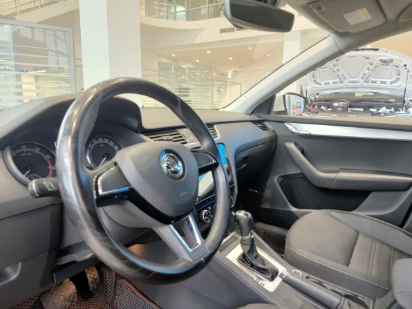 Skoda Octavia III (A7) Рестайлинг с пробегом 2018 года, цена 1 999 000 рублей, 88770 км, лифтбек, Автокод Объявления