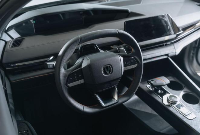 Новый Changan UNI-V I 2024 года, цена 3 329 900 рублей, лифтбек, Автокод Объявления