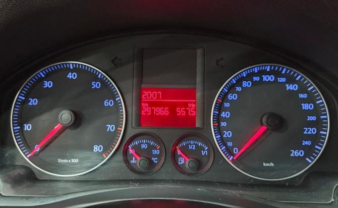 Volkswagen Golf V с пробегом 2006 года, цена 535 000 рублей, 297966 км, хэтчбек, Автокод Объявления