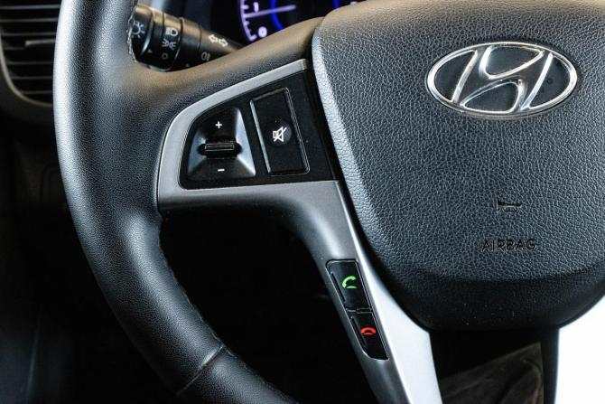 Hyundai Solaris I Рестайлинг с пробегом 2015 года, цена 939 000 рублей, 229775 км, седан, Автокод Объявления
