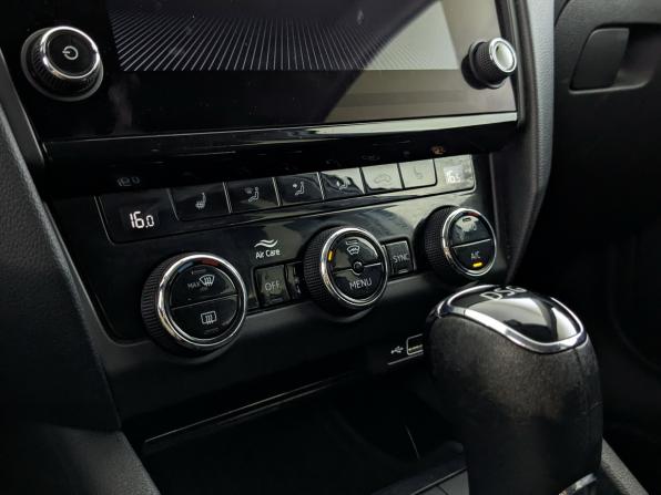 Skoda Octavia III (A7) Рестайлинг с пробегом 2019 года, цена 1 913 500 рублей, 148647 км, лифтбек, Автокод Объявления