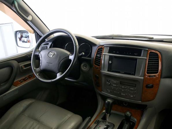 Toyota Land Cruiser 100 Series Рестайлинг 2 с пробегом 2006 года, цена 1 650 000 рублей, 470000 км, внедорожник, Автокод Объявления