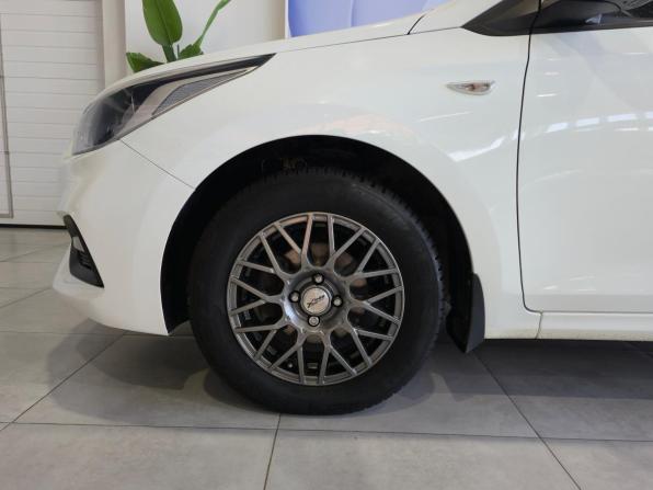 Hyundai Solaris II с пробегом 2018 года, цена 1 299 000 рублей, 147000 км, седан, Автокод Объявления