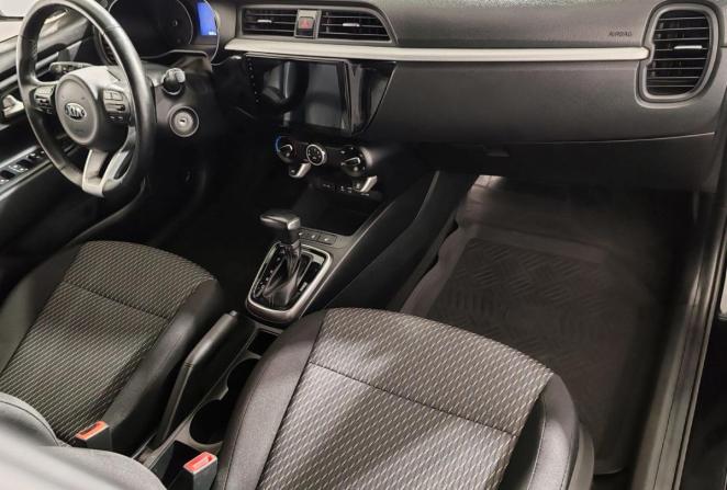 Kia Rio IV с пробегом 2018 года, цена 1 395 000 рублей, 99351 км, седан, Автокод Объявления