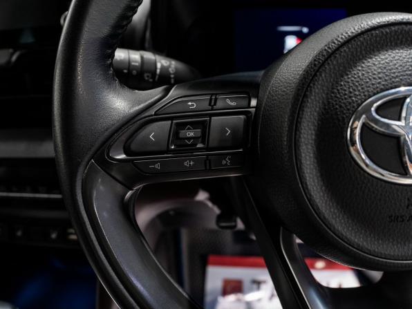 Toyota Yaris Cross с пробегом 2020 года, цена 1 735 000 рублей, 62500 км, внедорожник, Автокод Объявления