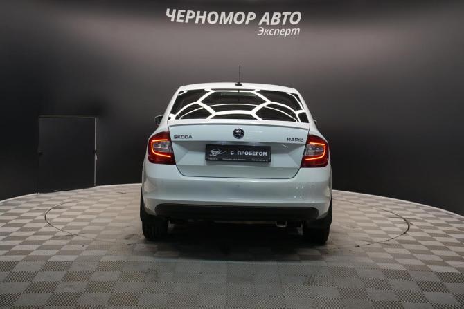 Skoda Rapid I Рестайлинг с пробегом 2018 года, цена 1 640 000 рублей, 98000 км, лифтбек, Автокод Объявления