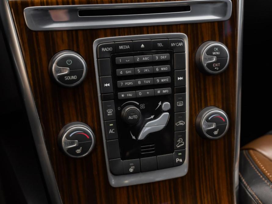 Volvo XC60 I Рестайлинг Санкт-Петербург  - изображение 19