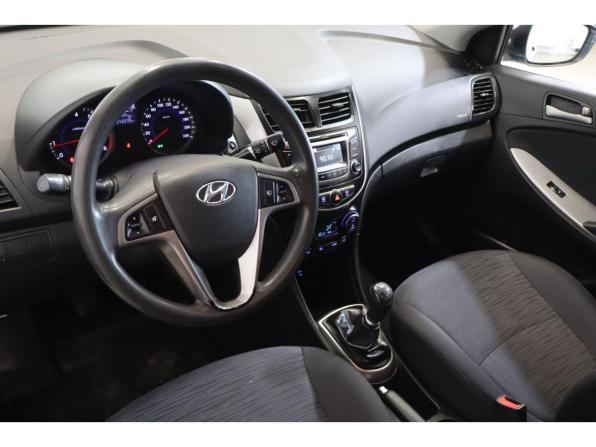 Hyundai Solaris I Рестайлинг с пробегом 2015 года, цена 780 000 рублей, 241836 км, седан, Автокод Объявления