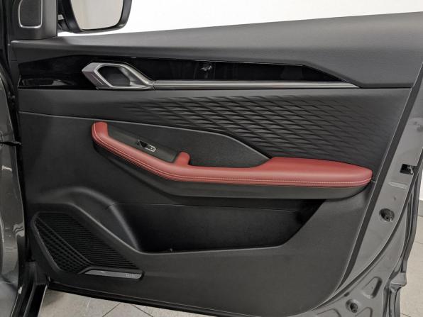 Geely Coolray I Рестайлинг с пробегом 2024 года, цена 2 290 000 рублей, 38078 км, внедорожник, Автокод Объявления