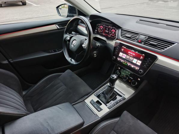 Skoda Superb III Рестайлинг с пробегом 2021 года, цена 2 650 000 рублей, 132894 км, лифтбек, Автокод Объявления