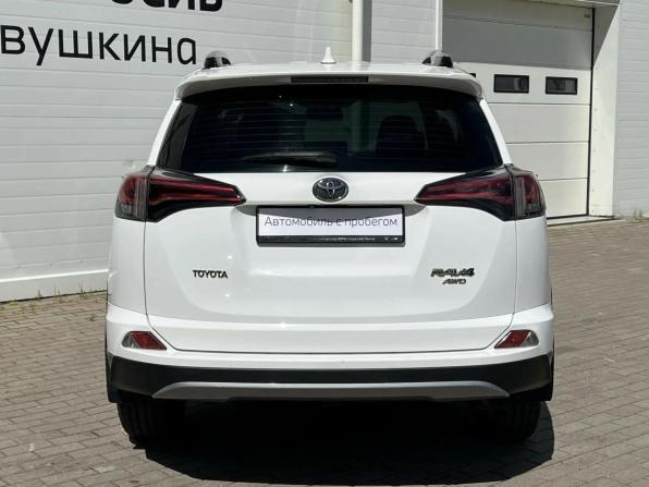 Toyota RAV4 IV (XA40) Рестайлинг с пробегом 2018 года, цена 2 099 000 рублей, 215000 км, внедорожник, Автокод Объявления