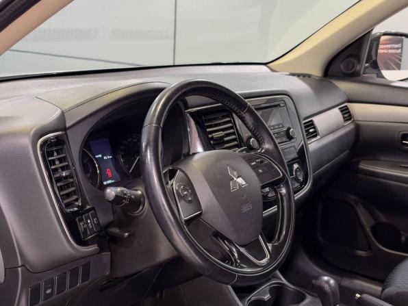 Mitsubishi Outlander III Рестайлинг с пробегом 2015 года, цена 2 000 000 рублей, 61606 км, внедорожник, Автокод Объявления
