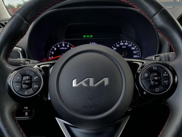 Kia Soul III с пробегом 2022 года, цена 2 499 000 рублей, 49200 км, хэтчбек, Автокод Объявления