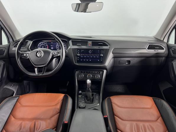 Volkswagen Tiguan II с пробегом 2018 года, цена 2 459 000 рублей, 71133 км, внедорожник, Автокод Объявления
