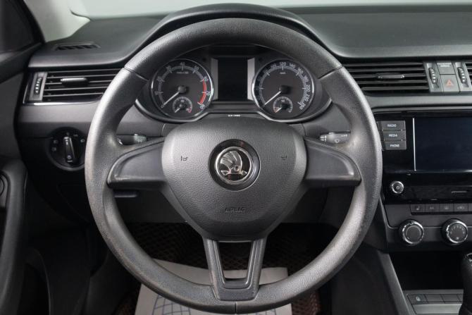 Skoda Octavia III (A7) Рестайлинг с пробегом 2020 года, цена 1 829 000 рублей, 70244 км, лифтбек, Автокод Объявления