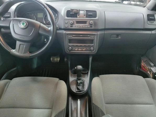 Skoda Fabia II Рестайлинг с пробегом 2012 года, цена 800 000 рублей, 110470 км, хэтчбек, Автокод Объявления