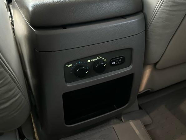 Toyota Land Cruiser Prado 120 Series Рестайлинг с пробегом 2008 года, цена 2 150 000 рублей, 333850 км, внедорожник, Автокод Объявления