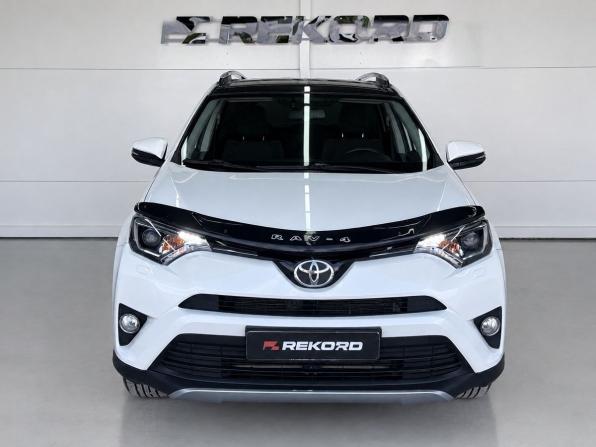 Toyota RAV4 IV (XA40) Рестайлинг с пробегом 2016 года, цена 2 449 000 рублей, 79800 км, внедорожник, Автокод Объявления