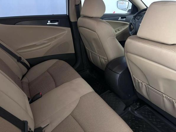 Hyundai Sonata VI (YF) с пробегом 2010 года, цена 649 000 рублей, 318803 км, седан, Автокод Объявления