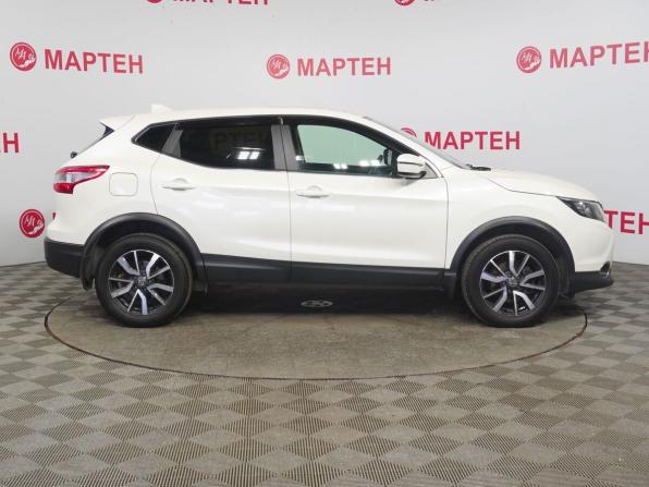 Nissan Qashqai II с пробегом 2018 года, цена 1 699 000 рублей, 112088 км, внедорожник, Автокод Объявления