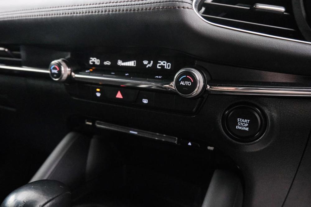 Mazda 3 IV (BP) Красноярск  - изображение 17