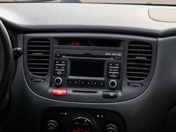Kia Rio II Рестайлинг с пробегом 2010 года, цена 757 000 рублей, 134572 км, хэтчбек, Автокод Объявления