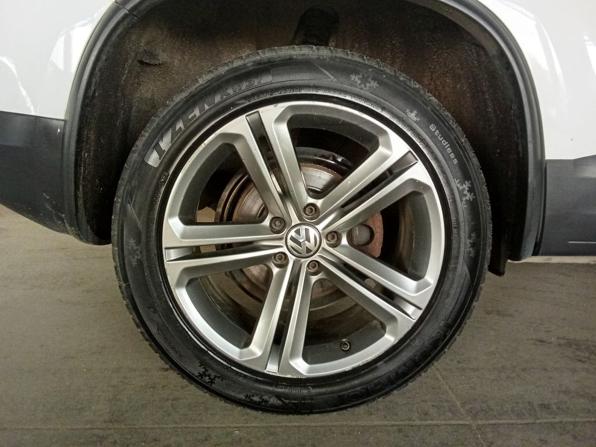Volkswagen Tiguan I Рестайлинг с пробегом 2016 года, цена 1 673 000 рублей, 151657 км, внедорожник, Автокод Объявления
