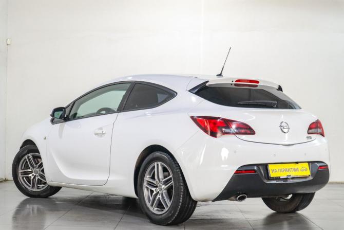 Opel Astra J Рестайлинг с пробегом 2013 года, цена 1 119 000 рублей, 98500 км, хэтчбек, Автокод Объявления