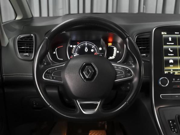 Renault Scenic IV с пробегом 2019 года, цена 1 668 000 рублей, 105912 км, компактвэн, Автокод Объявления