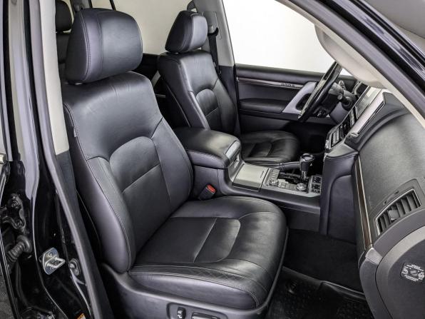 Toyota Land Cruiser 200 Series Рестайлинг 2 с пробегом 2018 года, цена 5 880 000 рублей, 233750 км, внедорожник, Автокод Объявления