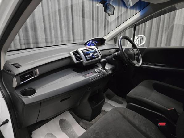 Honda Freed I Рестайлинг с пробегом 2012 года, цена 949 000 рублей, 150000 км, компактвэн, Автокод Объявления