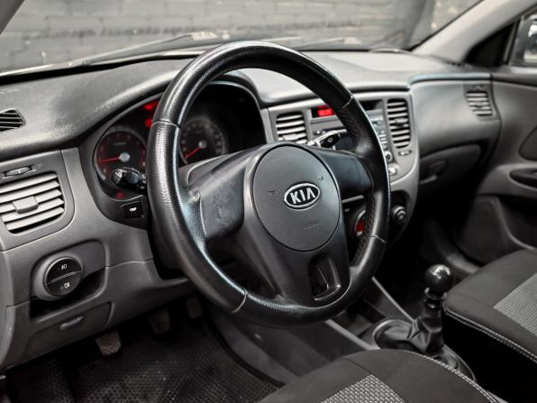 Kia Rio II Рестайлинг с пробегом 2010 года, цена 450 000 рублей, 243129 км, седан, Автокод Объявления