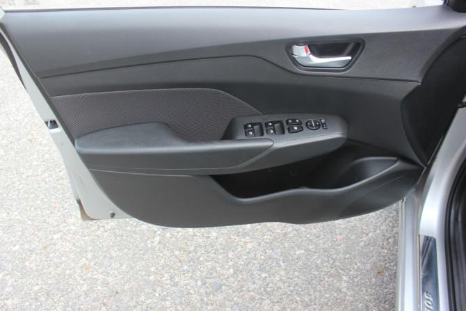 Hyundai Solaris II с пробегом 2019 года, цена 1 277 000 рублей, 136176 км, седан, Автокод Объявления