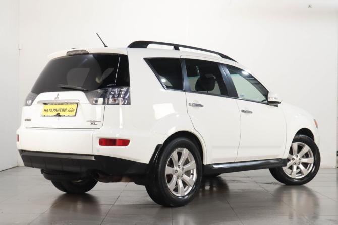 Mitsubishi Outlander II Рестайлинг с пробегом 2011 года, цена 1 279 000 рублей, 204520 км, внедорожник, Автокод Объявления