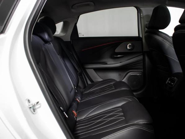 Chery Arrizo 8 с пробегом 2023 года, цена 2 210 000 рублей, 27500 км, седан, Автокод Объявления