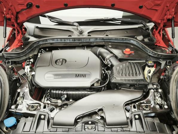 Mini Hatch III (F55/F56) Рестайлинг с пробегом 2020 года, цена 2 294 000 рублей, 54726 км, хэтчбек, Автокод Объявления