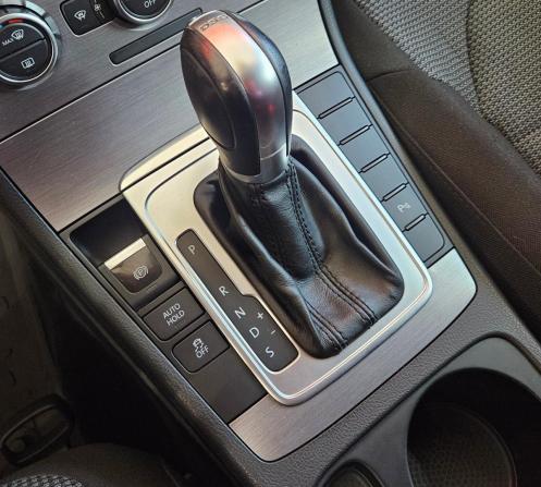 Volkswagen Passat B7 с пробегом 2014 года, цена 1 299 000 рублей, 141140 км, седан, Автокод Объявления