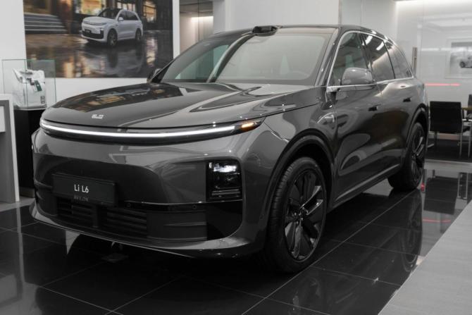 Li Auto (Lixiang) L6