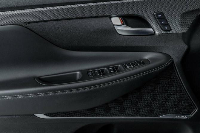 Hyundai Santa Fe IV с пробегом 2018 года, цена 3 050 000 рублей, 162458 км, внедорожник, Автокод Объявления