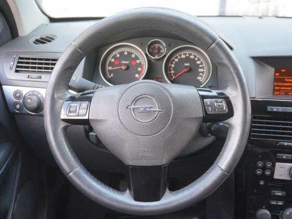 Opel Astra H Рестайлинг с пробегом 2010 года, цена 500 000 рублей, 221055 км, хэтчбек, Автокод Объявления