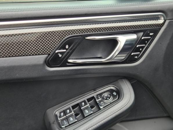 Porsche Macan I с пробегом 2014 года, цена 3 599 000 рублей, 100750 км, внедорожник, Автокод Объявления