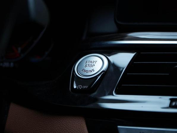 BMW 5 серии VII (G30/G31/G38) Рестайлинг с пробегом 2021 года, цена 4 558 888 рублей, 30100 км, седан, Автокод Объявления