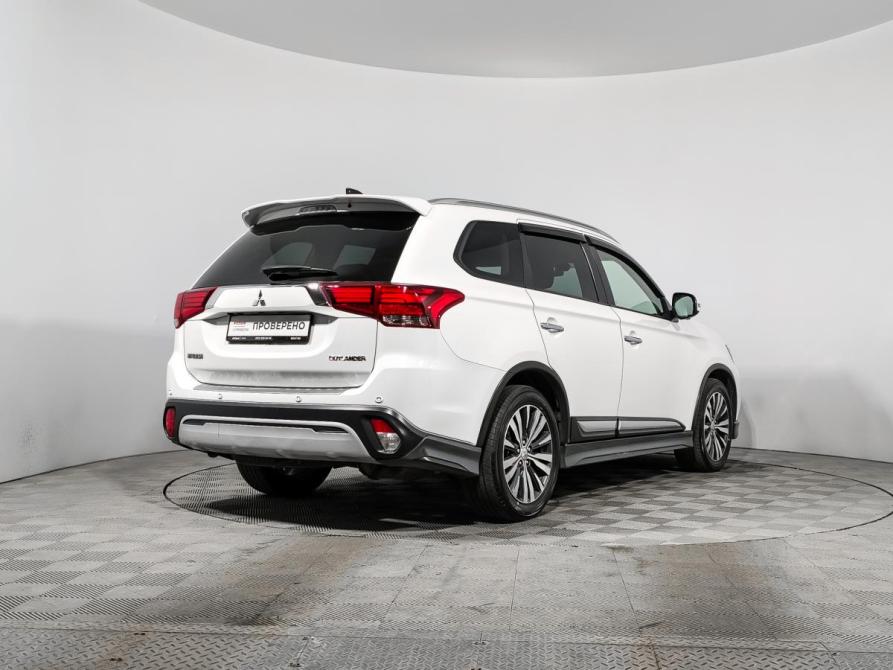 Mitsubishi Outlander III Рестайлинг 3 Санкт-Петербург  - изображение 5
