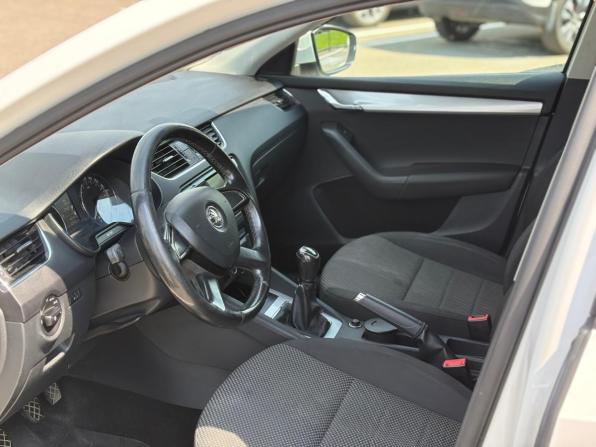 Skoda Octavia III (A7) с пробегом 2014 года, цена 725 000 рублей, 329404 км, лифтбек, Автокод Объявления