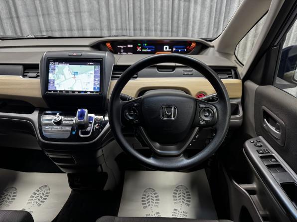 Honda Freed II с пробегом 2018 года, цена 1 600 000 рублей, 157574 км, компактвэн, Автокод Объявления
